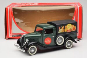 Ford Bache Coca-Cola Solido 1:18 9513 Druckguss — Bild 8 von 8