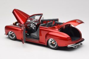 Ford Cabriolet Red Metallic Road Signature 1:18 30028 Druckguss — Bild 5 von 8