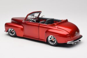 Ford Cabriolet Red Metallic Road Signature 1:18 30028 Druckguss — Bild 7 von 8