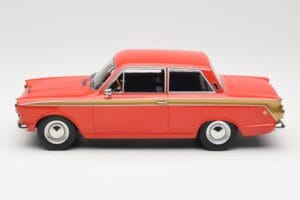 Ford Cortina Lotus Red & Gold Stripe MCG 1:18 MCG18532 Druckguss — Bild 3 von 6