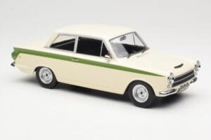 Ford Cortina Lotus White & Green Stripe MCG 1:18 MCG18434 Druckguss — Bild 4 von 6