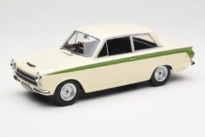 Ford Cortina Lotus White & Green Stripe MCG 1:18 MCG18434 Druckguss