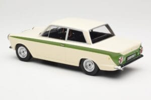 Ford Cortina Lotus White & Green Stripe MCG 1:18 MCG18434 Druckguss — Bild 5 von 6