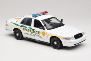 Ford Crown Victoria Police Interceptor CSI Miami GreenLight 1:18 13514 Druckguss — Bild 4 von 6