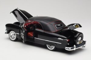 Ford Deluxe Cabriolet Schwarz Maisto 1:18 31681 Druckguss — Bild 5 von 8