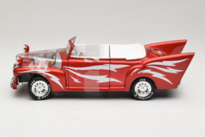 Ford De Luxe Cabriolet Greased Lightning Rot Joyride 1:18 33544 Druckguss — Bild 3 von 5