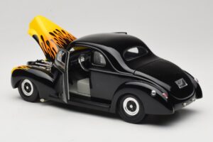 Ford Deluxe Hot Rod Schwarz Universal Hobbies 1:18 6002 Druckguss — Bild 5 von 8