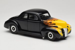 Ford Deluxe Hot Rod Schwarz Universal Hobbies 1:18 6002 Druckguss — Bild 6 von 8