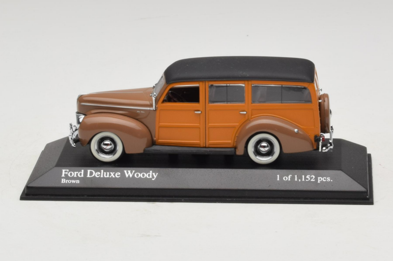 Ford DeLuxe Woody Station Wagon Braun Minichamps 1:43 400082111 Druckguss