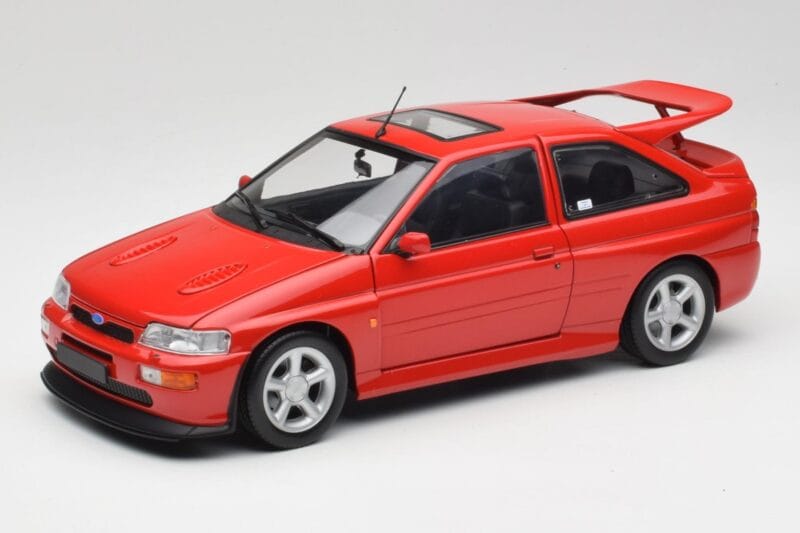 Ford Escort RS Cosworth Radiant Rot Minichamps 1:18 150089021 Druckguss