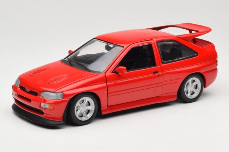 Ford Escort Mk5 RS Cosworth Rot UT Models 1:18 180082102 Druckguss