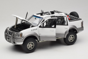 Ford Expedition Himalaya White AUTOart 1:18 72781 Druckguss — Bild 2 von 8