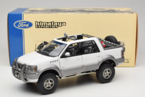 Ford Expedition Himalaya White AUTOart 1:18 72781 Druckguss — Bild 8 von 8