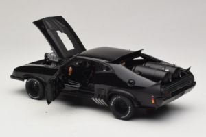 Ford Falcon XB Interceptor Mad Max 2 The Road Warrior AUTOart 1:18 72745 Druckguss — Bild 5 von 8