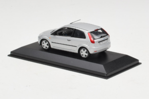 Ford Fiesta Mk5 2-Door Silber Minichamps 1:43 FIESTA003 Druckguss — Bild 3 von 4