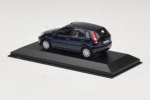 Ford Fiesta Mk5 4-Door Dunkelblau Minichamps 1:43 FIESTA001 Druckguss — Bild 3 von 4