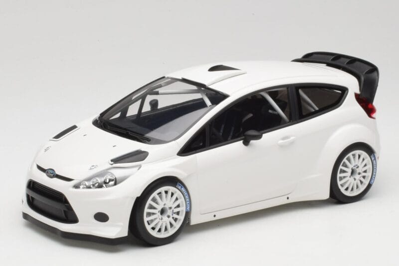 Ford Fiesta RS WRC Street Mk7 Weiß Minichamps 1:18 151110890 Druckguss