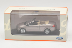 Ford Focus Mk2 CC Grau Minichamps 1:43 FORD005 Druckguss — Bild 4 von 4