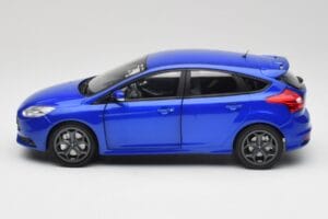 Ford Focus ST Mk2 Blue Metallic Minichamps 1:18 110082001 Druckguss — Bild 4 von 8
