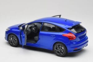 Ford Focus ST Mk2 Blue Metallic Minichamps 1:18 110082001 Druckguss — Bild 5 von 8