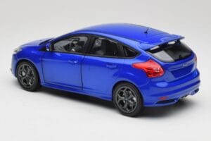 Ford Focus ST Mk2 Blue Metallic Minichamps 1:18 110082001 Druckguss — Bild 7 von 8