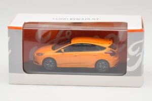 Ford Focus ST Mk3 Tangerine Scream Minichamps 1:43 FOCUS001 Druckguss — Bild 4 von 4