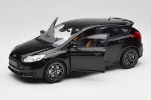 Ford Focus ST Mk2 Panther Black Metallic Minichamps 1:18 110082000 Druckguss — Bild 2 von 8