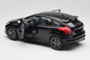 Ford Focus ST Mk2 Panther Black Metallic Minichamps 1:18 110082000 Druckguss — Bild 5 von 8