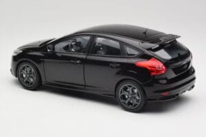 Ford Focus ST Mk2 Panther Black Metallic Minichamps 1:18 110082000 Druckguss — Bild 7 von 8