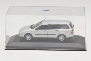 Ford Focus Mk1 Turnier Silber Minichamps 1:43 FOCUS004 Druckguss — Bild 4 von 5