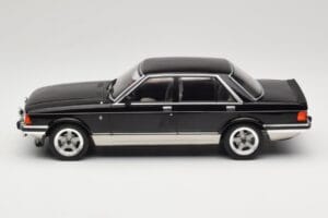 Ford Granada Mk2 2.8 Injection Gray Metallic MCG 1:18 MCG18536 Druckguss — Bild 3 von 6