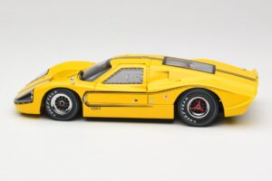 Ford GT40 Mk IV Gelb 1967 Shelby Collectibles 1:18 31414S Druckguss — Bild 4 von 8