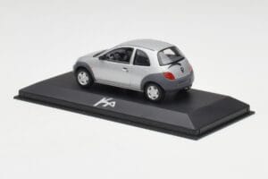 Ford Ka Mk1 Silbergrau Minichamps 1:43 130248 Druckguss — Bild 3 von 4