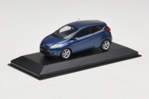 Ford Ka Dark Blue Metallic Minichamps 1:43 FORD004 Druckguss — Bild 2 von 4