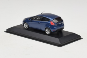 Ford Ka Dark Blue Metallic Minichamps 1:43 FORD004 Druckguss — Bild 3 von 4