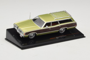 Ford LTD Country Squire Green Bronze IXO 1:43 CLC608N Druckguss — Bild 2 von 5