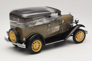 Ford Model A Tudor Chicle Drab Motor City 1:18 41003 Druckguss — Bild 2 von 6