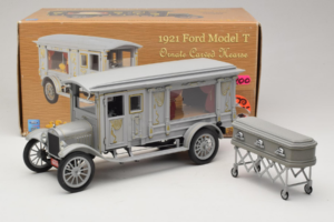 Ford Model T Ornate Carved Hearse Precision Miniatures 1:18 PMSC-07G Druckguss — Bild 8 von 8