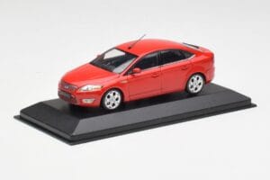 Ford Mondeo Mk4 Colorado Rot Minichamps 1:43 MONDEO001 Druckguss — Bild 2 von 4