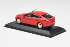 Ford Mondeo Mk4 Colorado Rot Minichamps 1:43 MONDEO001 Druckguss — Bild 3 von 4