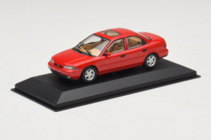 Ford Mondeo Mk1 Sedan Rot Minichamps 1:43 082000 Druckguss — Bild 2 von 4