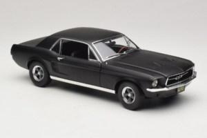 Ford Mustang Creed Movie GreenLight 1:18 13611 Druckguss — Bild 6 von 8