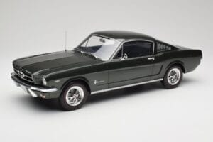 Ford Mustang Fastback Ivy Green Otto 1:12 G079 Resin