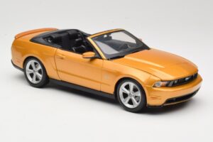 Ford Mustang GT S197 Cabriolet Gold Maisto 1:18 31158 Druckguss — Bild 5 von 7