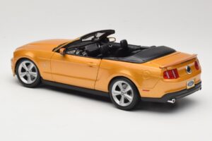 Ford Mustang GT S197 Cabriolet Gold Maisto 1:18 31158 Druckguss — Bild 6 von 7