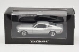 Ford Mustang GT Silber Minichamps 1:43 FORD001 Druckguss — Bild 4 von 4