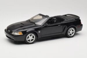 Ford Mustang GT SN95 Cabriolet Schwarz Maisto 1:18 50328 Druckguss
