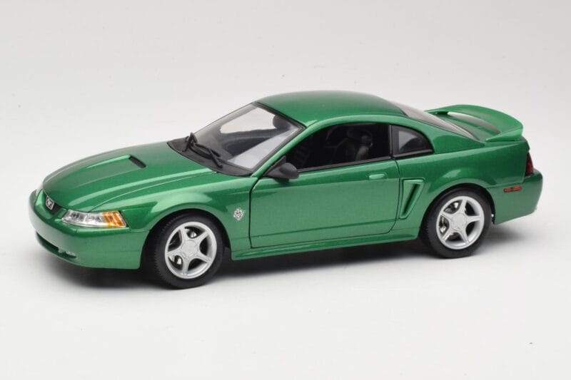 Ford Mustang GT SN95 Grün Maisto 1:18 50326 Druckguss