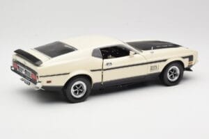 Ford Mustang Mach 1 Weiß Sun Star 1:18 3602 Druckguss — Bild 3 von 8