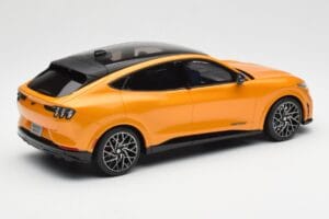 Ford Mustang Mach-E GT Performance Cyber Orange Otto 1:18 OT983 Resin — Bild 2 von 6